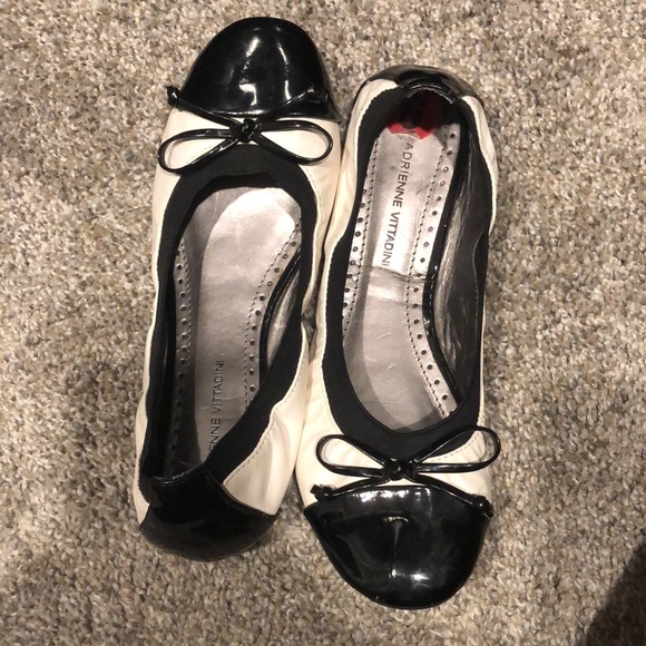 Adrienne Vittadini flats - Picture 6 of 9
